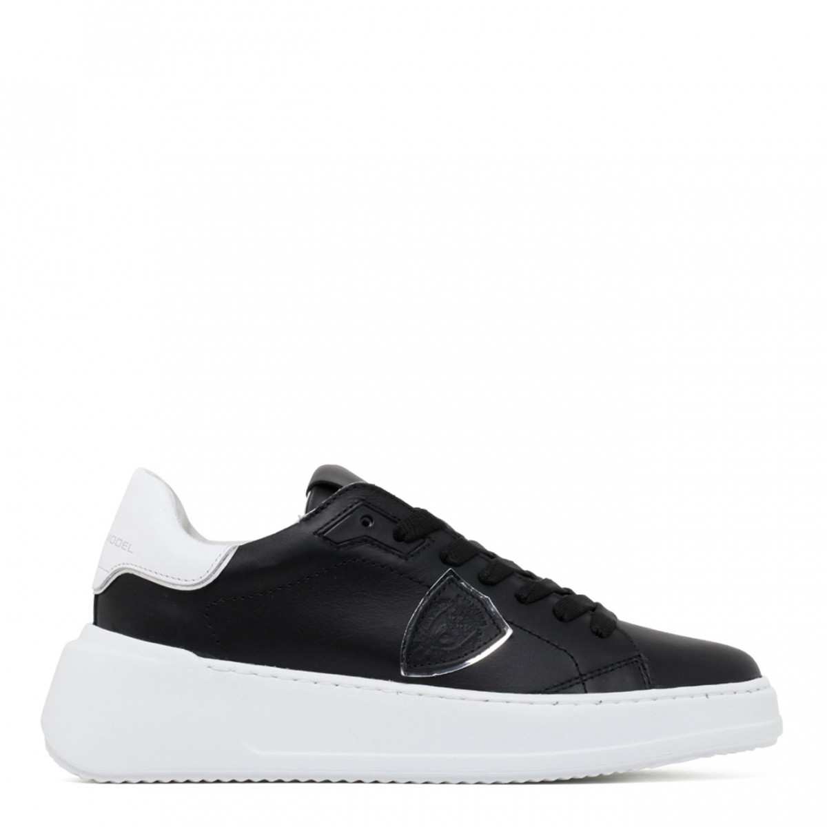 Black and White Calf Leather Tres Temple Low Top Sneakers