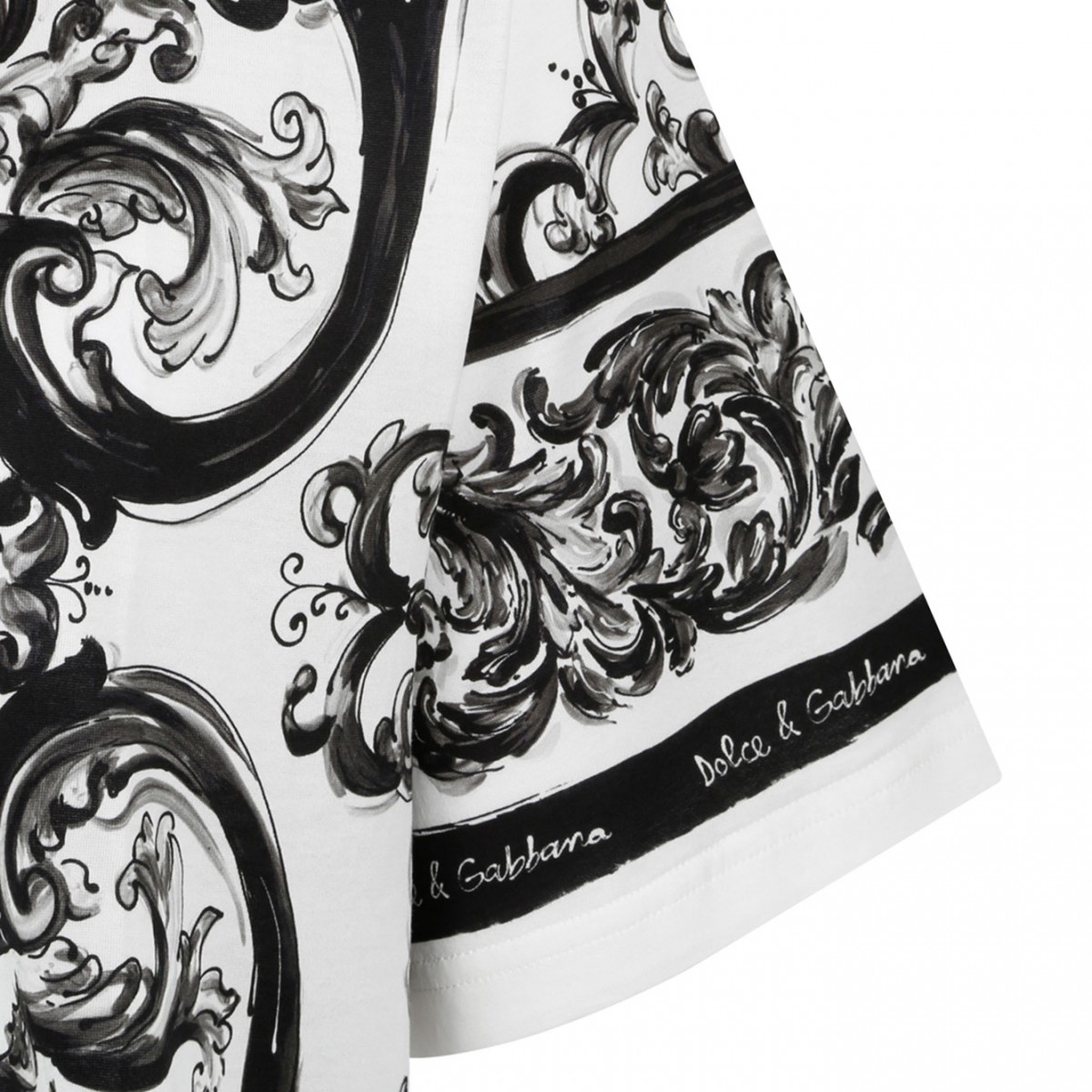 Black Majolica-Print Short-Sleeved T-Shirt