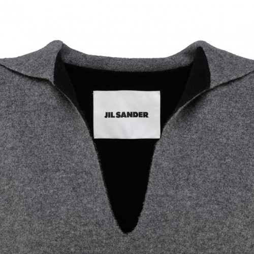 Grey Virgin Wool Neckline Knit Sweater