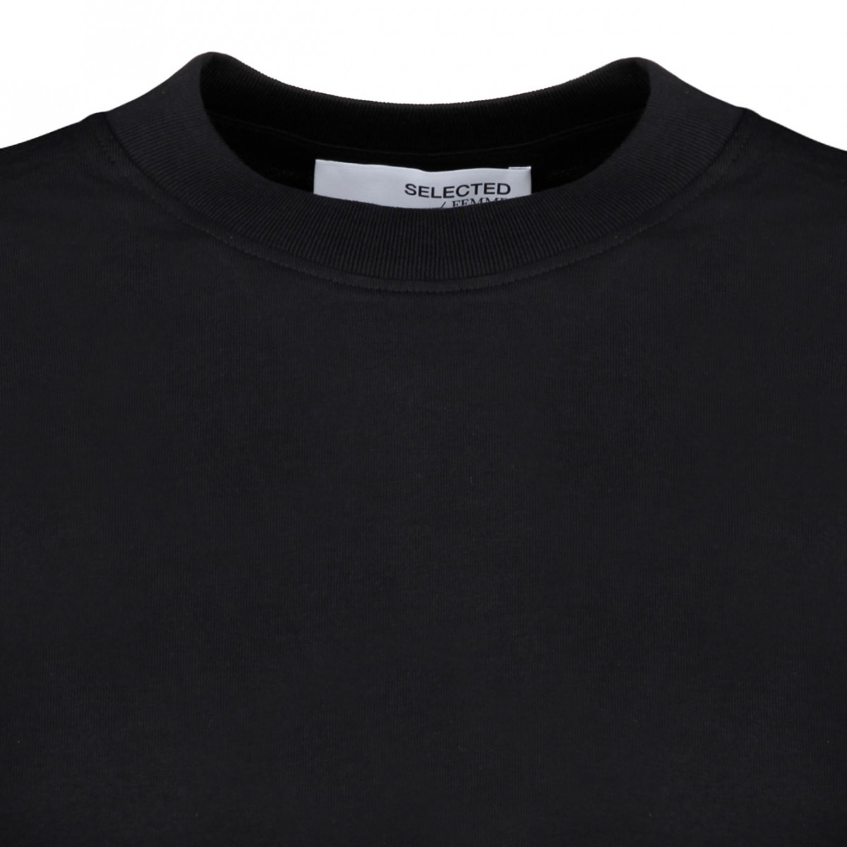 Slightly Dropped Shoulders Black T-Shirt