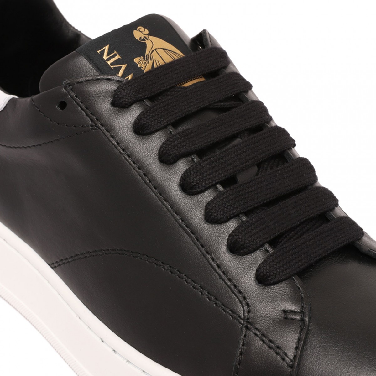 Black DDB0 Leather Sneakers