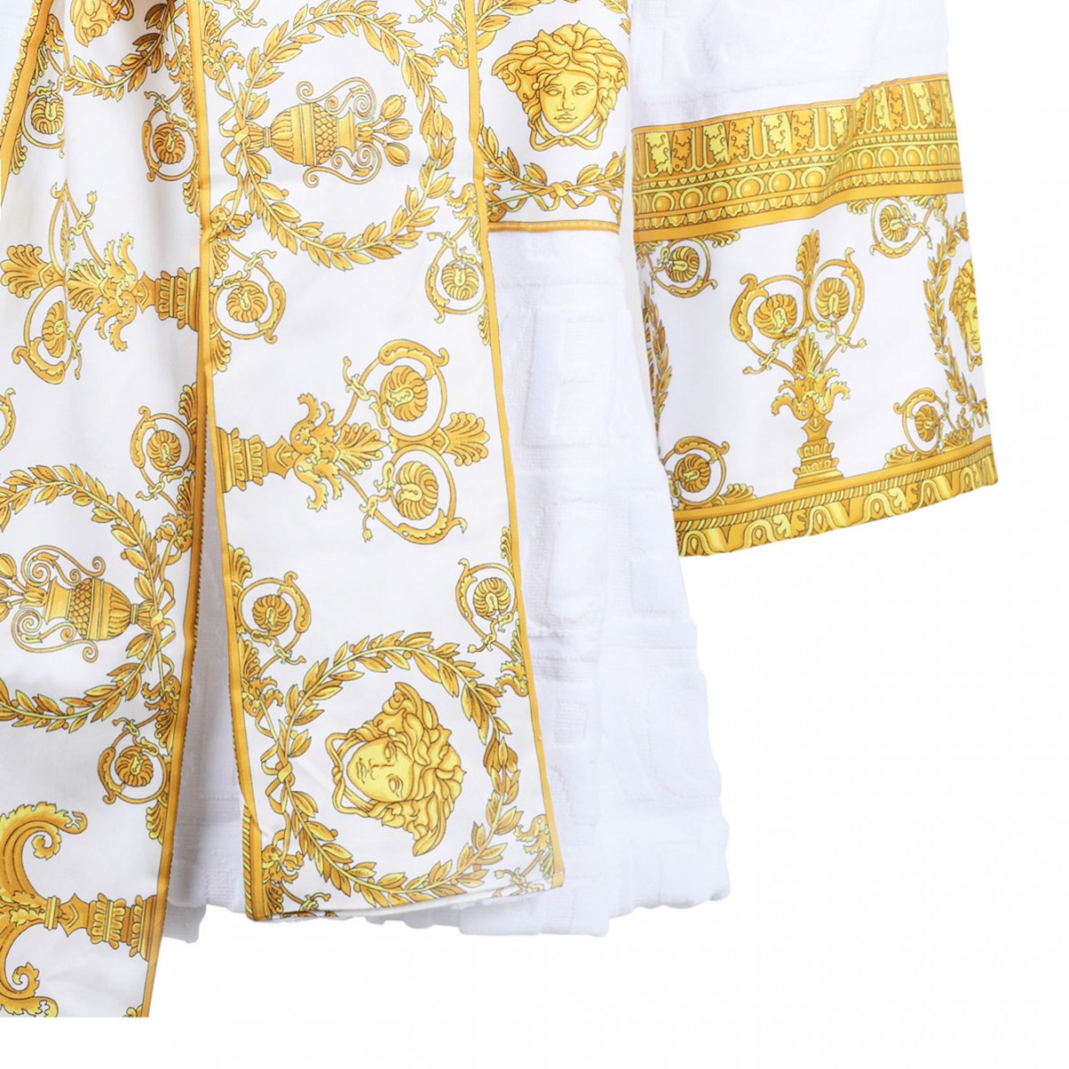 White Short Bathrobe I heart Baroque