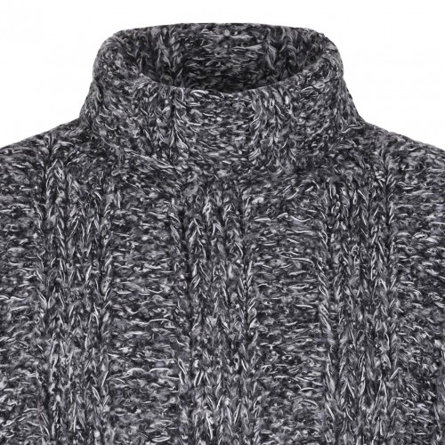 Black and Gray Chunky-Knit Jumper