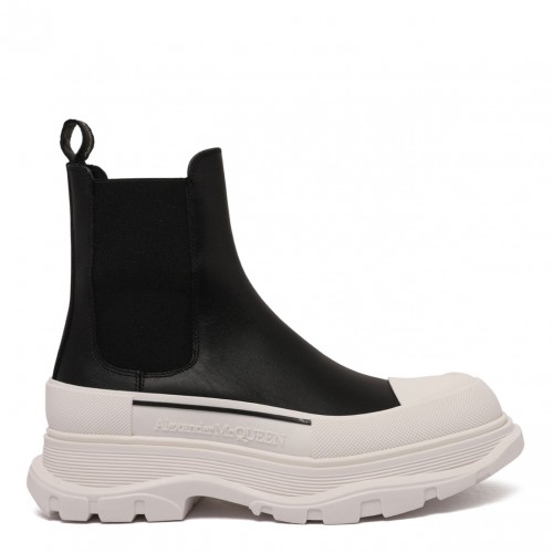 Black Chelsea Tread Boot
