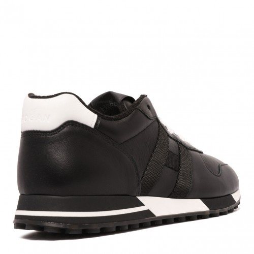 Black H838 Low-Top Sneakers