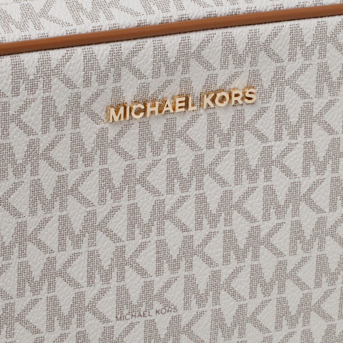 Vanilla Jet Set Shoulder Bag