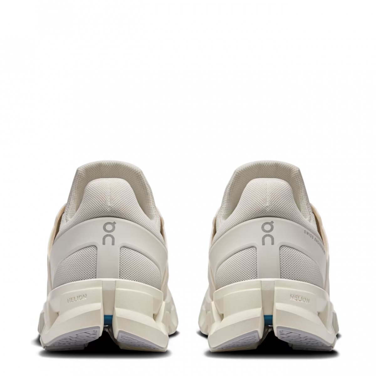 Ivory Cloudswift 4 AD Sneakers