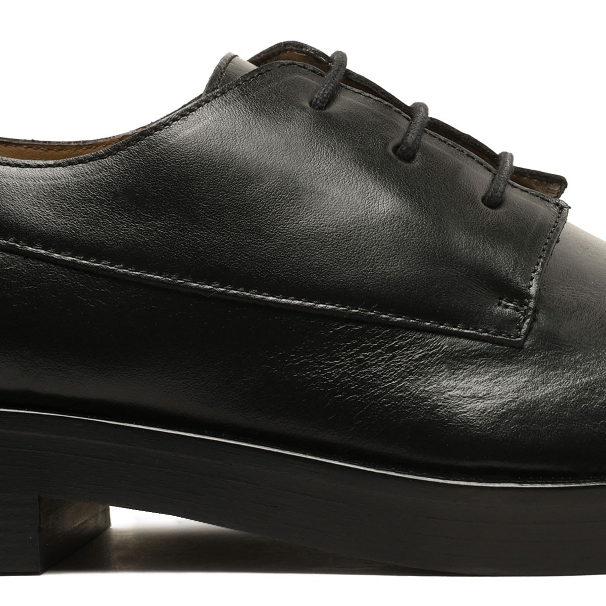 Black Leather Airfit Cushioned Lace-Up Shoes