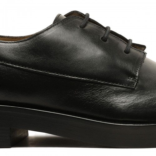 Black Leather Airfit Cushioned Lace-Up Shoes