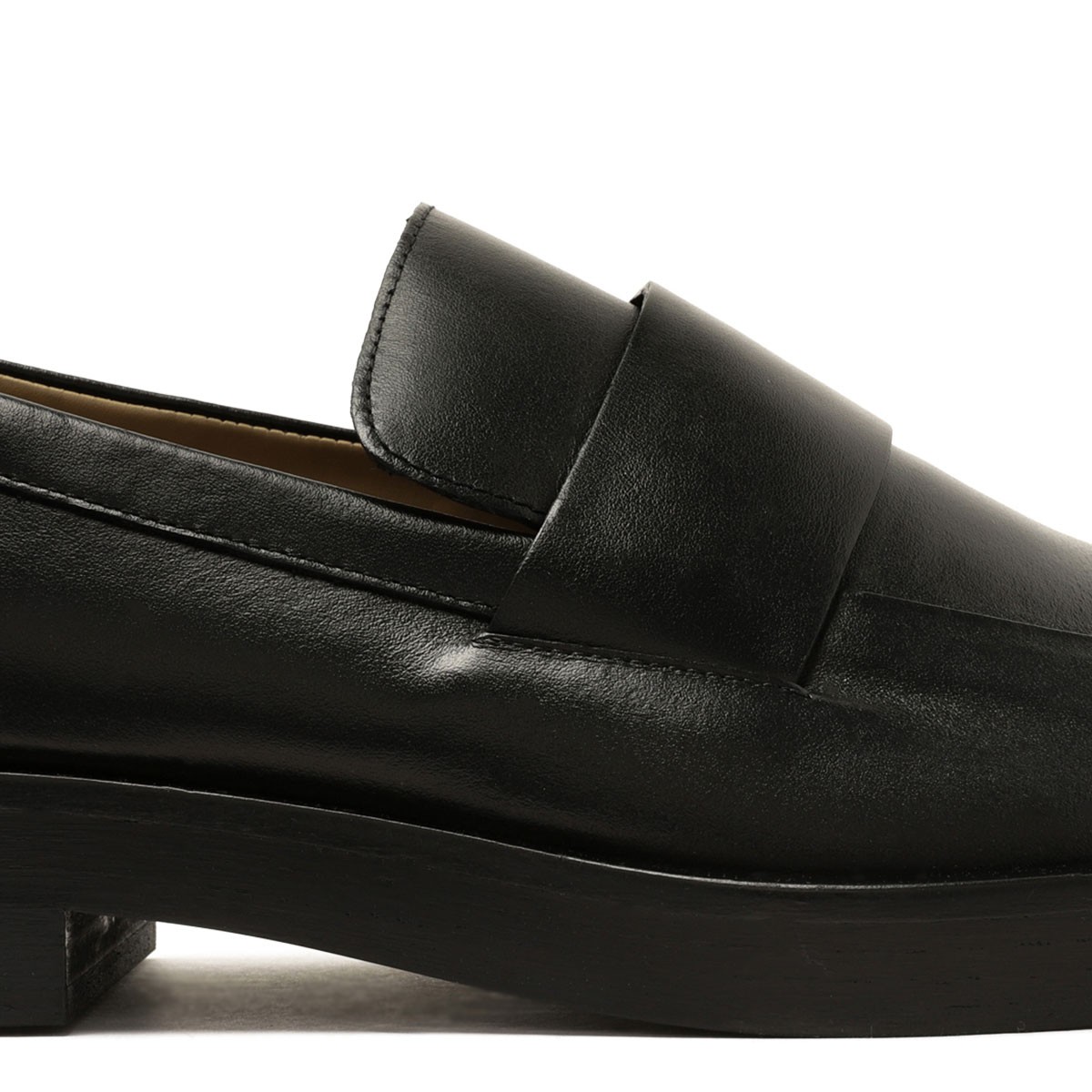 Black Leather Airfit Cushioned Loafers