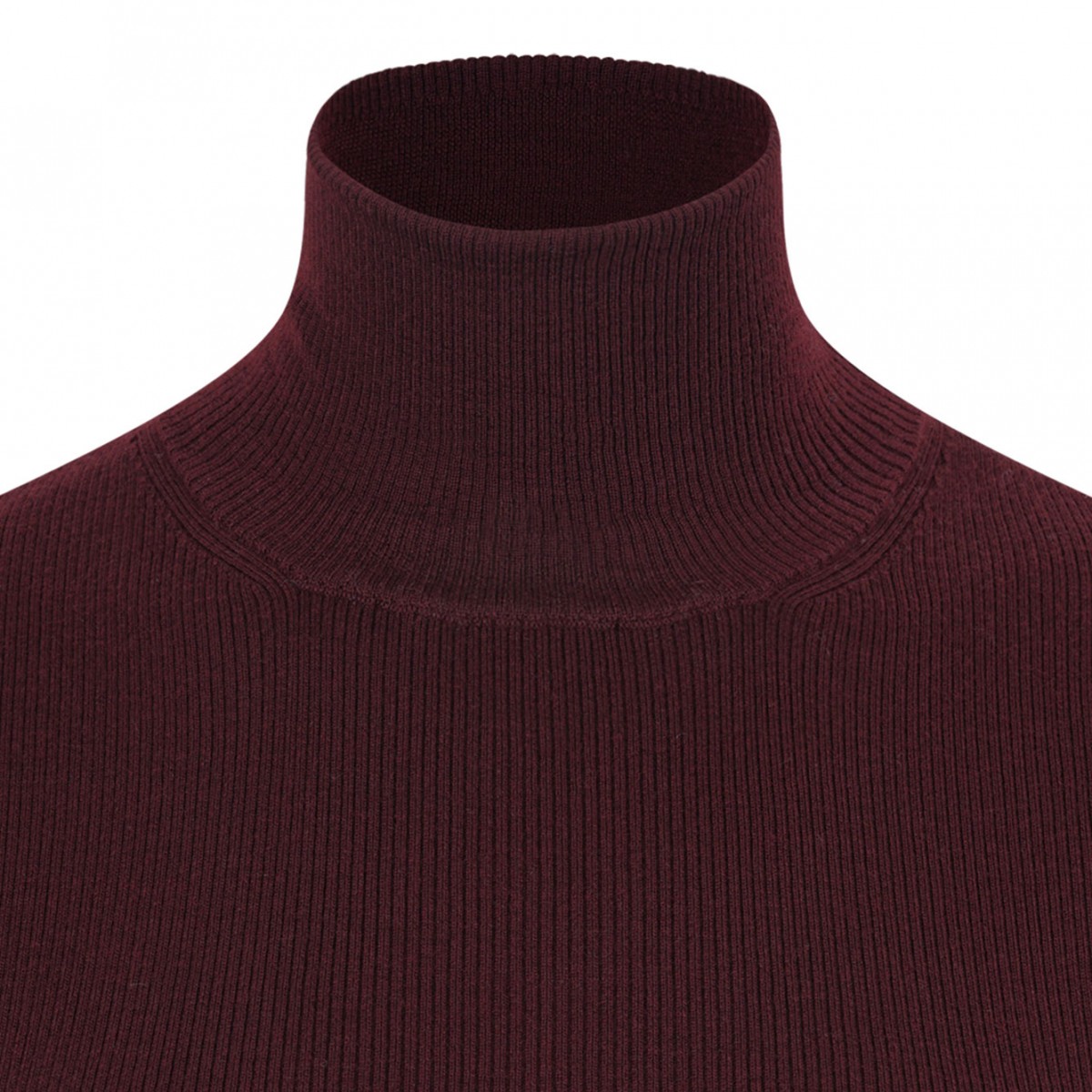 Cherry Wool Yarn Turtleneck