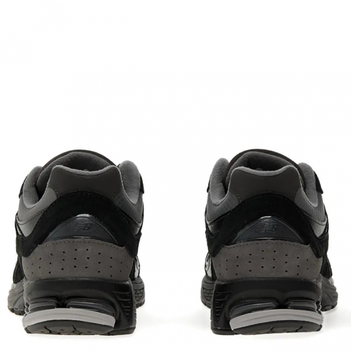 Black 2002R Sneakers