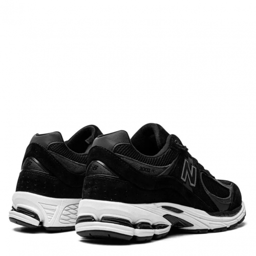 Black 2002R Sneakers