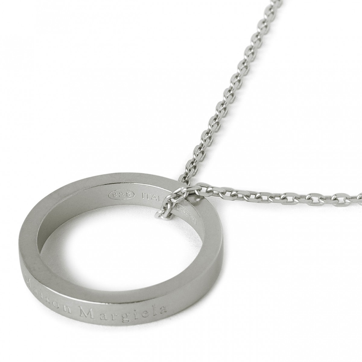 Gold Tone Pendant Necklace