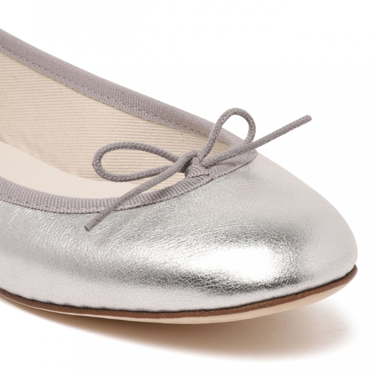 Silver Cendrillon Ballet Flats