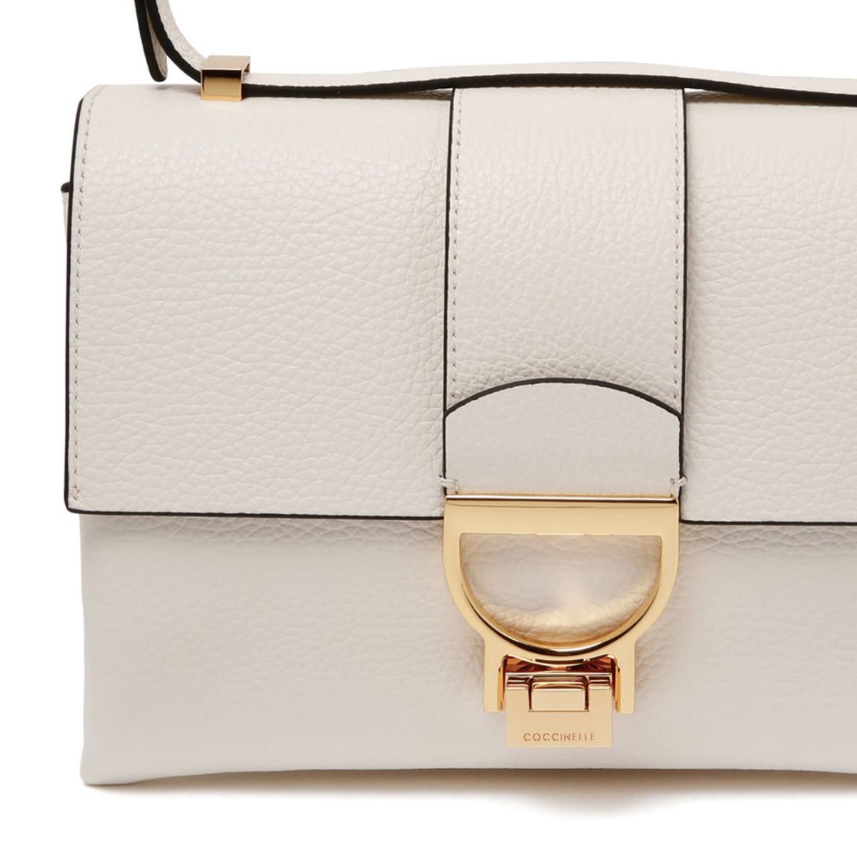 Pearl Arlettis Shoulder Bag