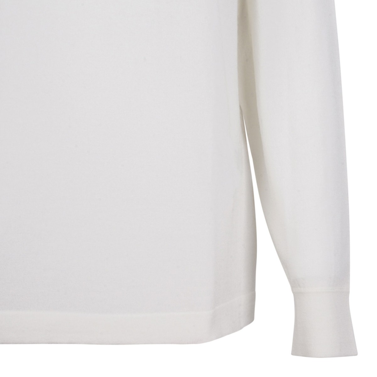 White High Neck Knitwear