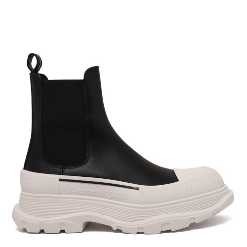 Black Chelsea Tread Boot