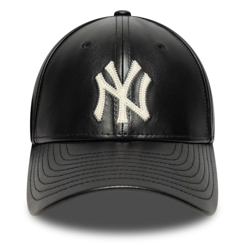 Black Leather 9FORTY M-Crown New York Yankees MLB