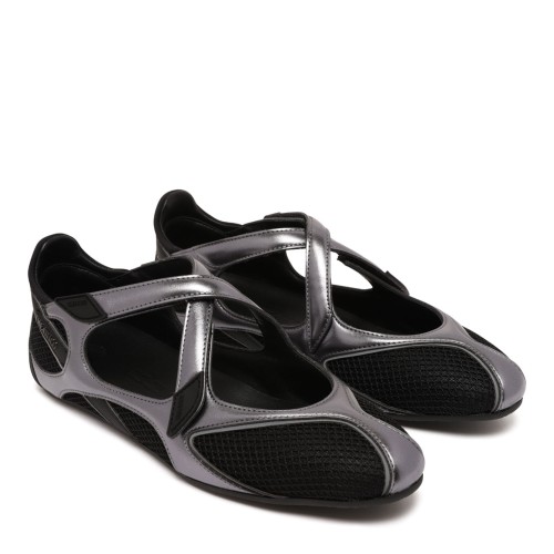 Black and Silver Ballerina Flat Floor 01