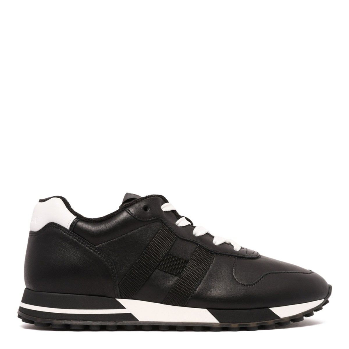 Black H838 Low-Top Sneakers