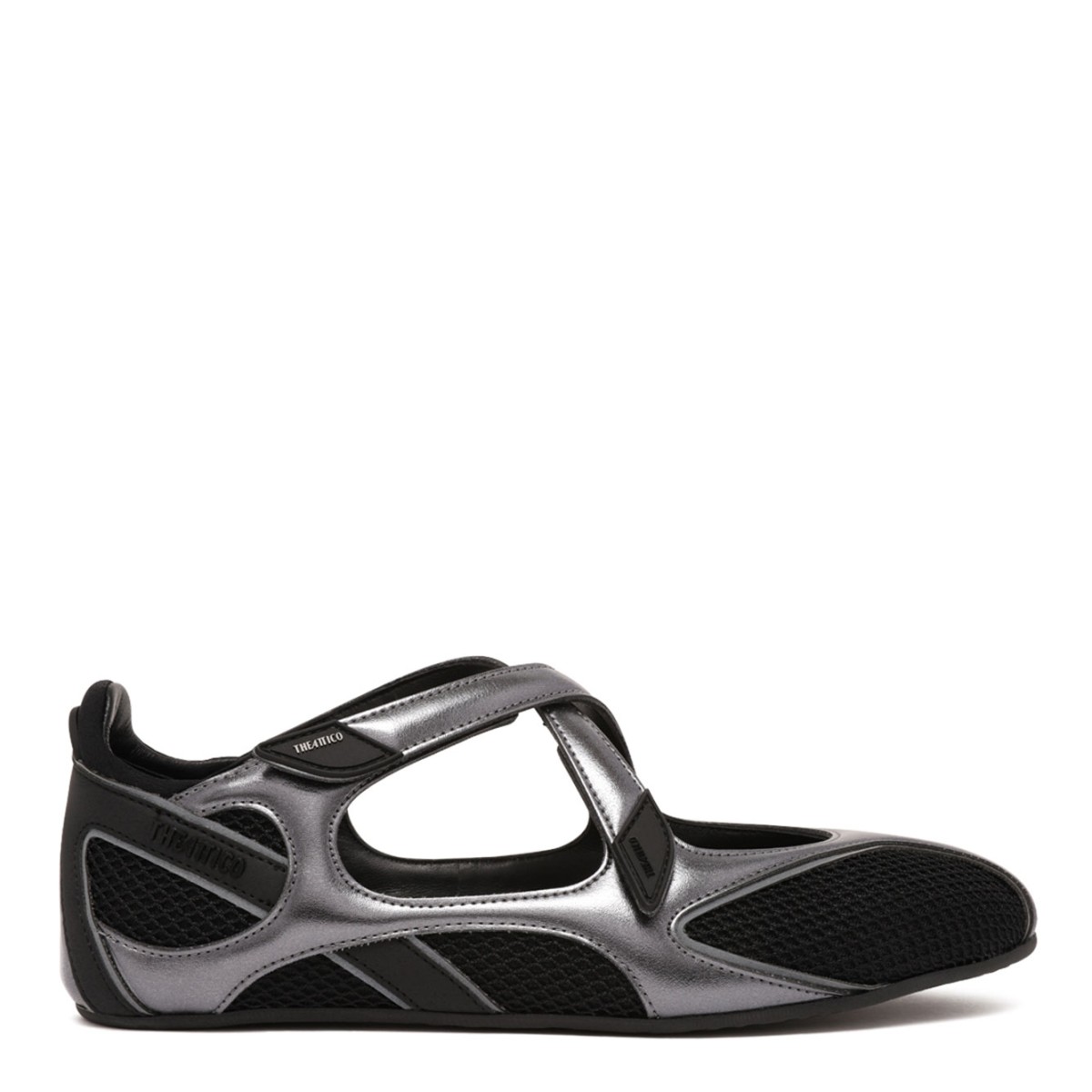 Black and Silver Ballerina Flat Floor 01