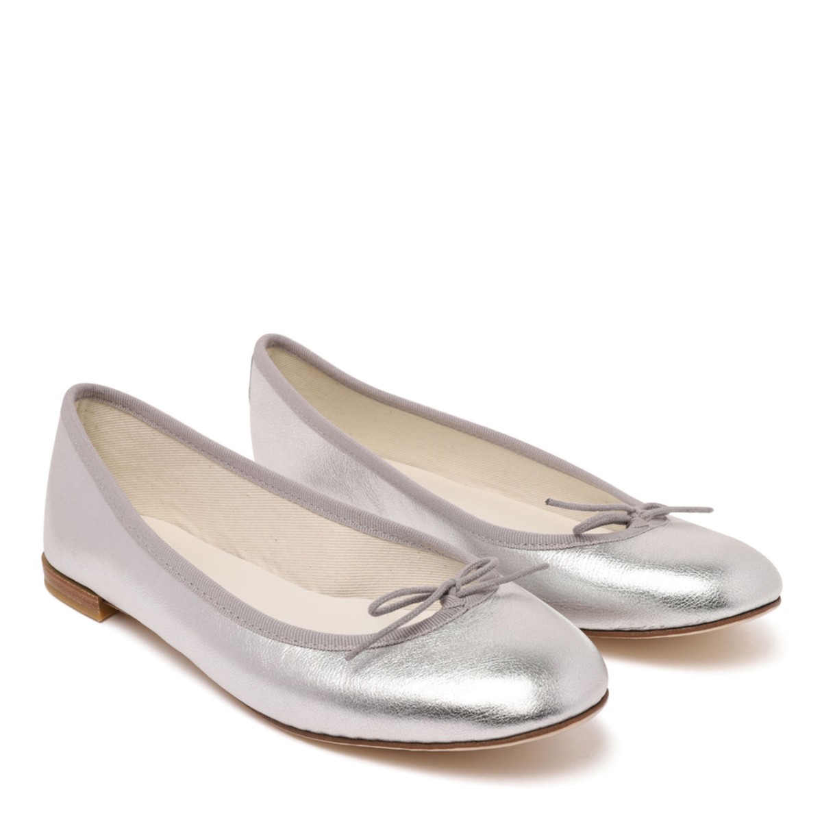 Silver Cendrillon Ballet Flats