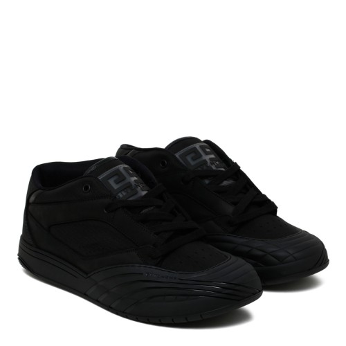 Black Skate Sneakers 2
