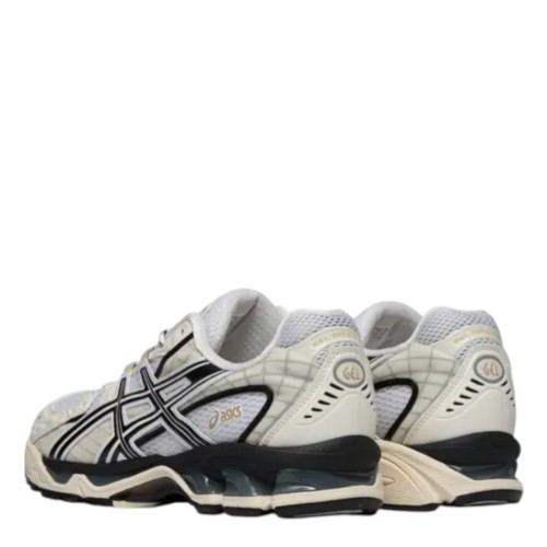 White and Ivory Gel-Nimbus 10.1 Sneakers