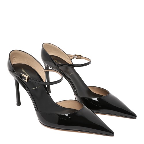 Tom Ford Black Patent Leather Pointed-Toe Pumps. 2