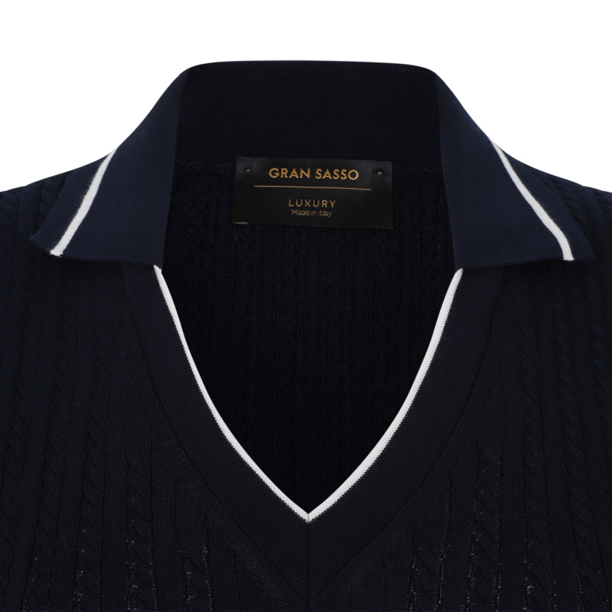 Gran Sasso Navy Sleeveless Knit Pullover.