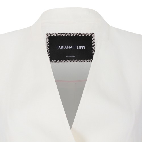 Fabiana Filippi White Sleeveless Tailored Blazer. 