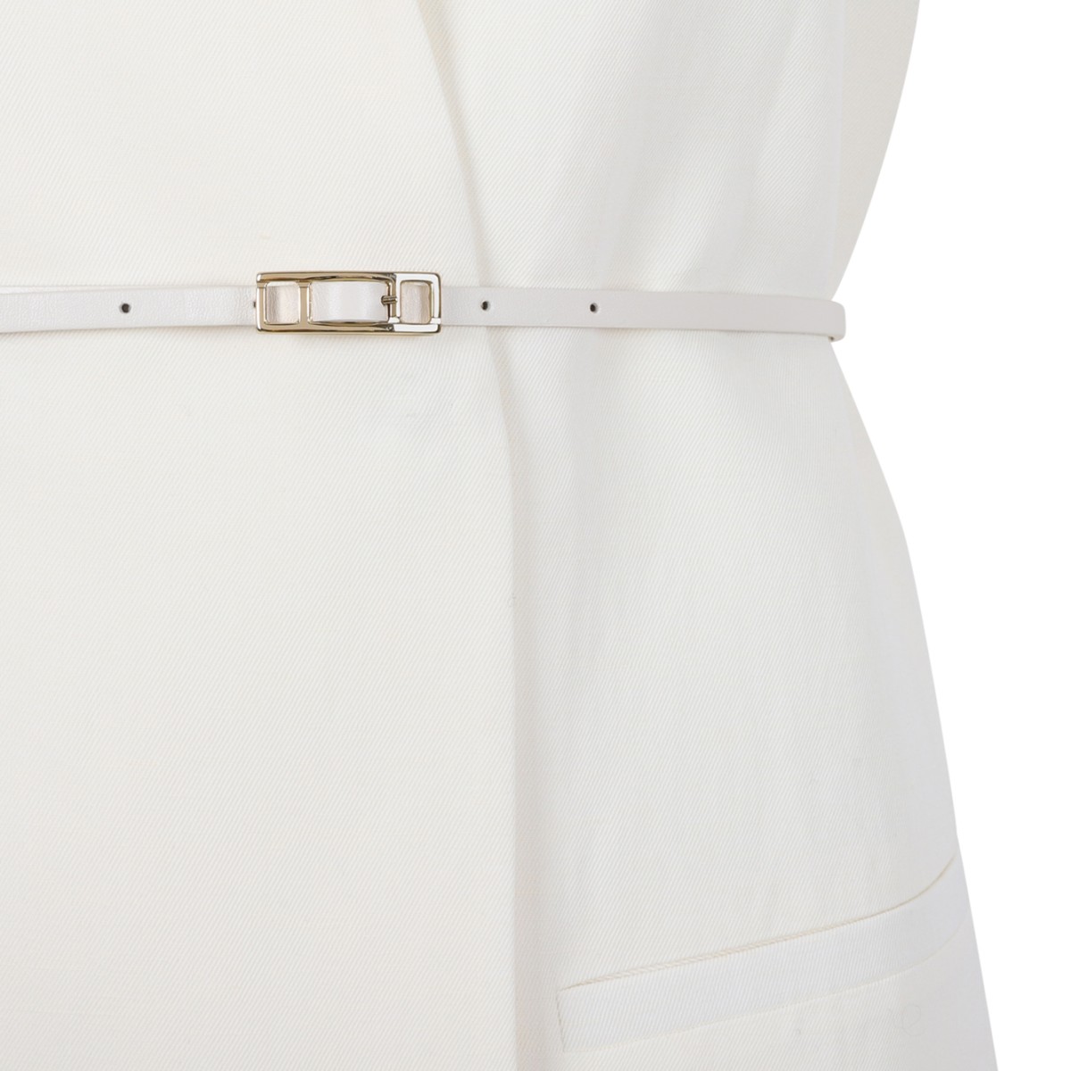 Fabiana Filippi White Sleeveless Tailored Blazer. 