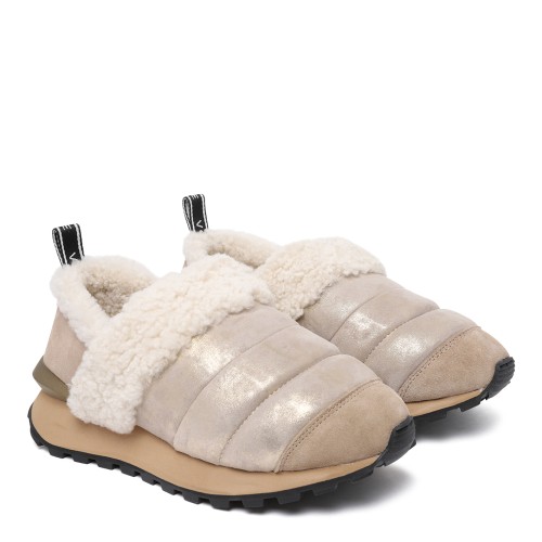 Voile Blanche Beige Shearling Slip-On Sneakers. 2