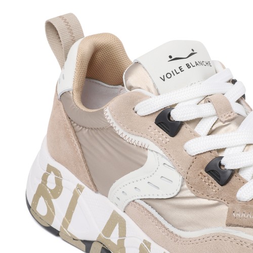 Voile Blanche Beige Suede Running Sneakers.