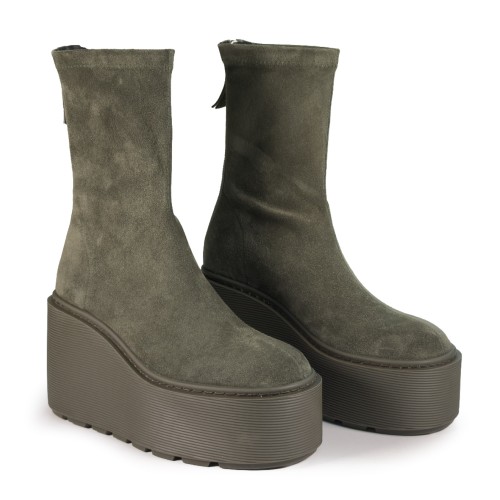 Vic Mati Olive Green Suede Platform Boots. 2