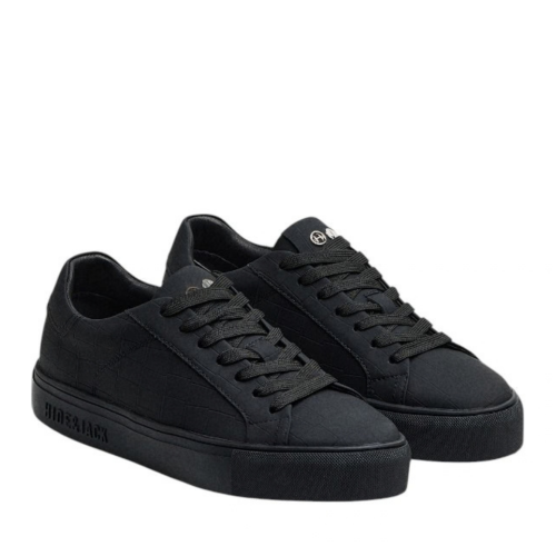 Black Low-Top Sneakers. 2