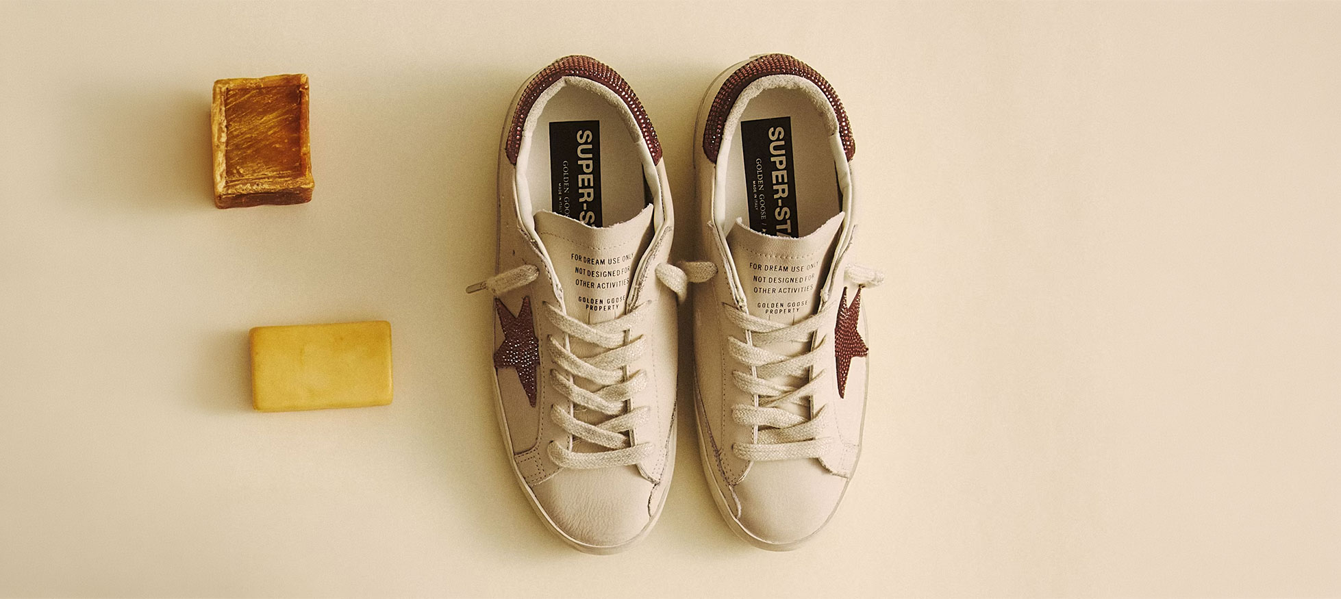 GOLDEN GOOSE SUPER STAR